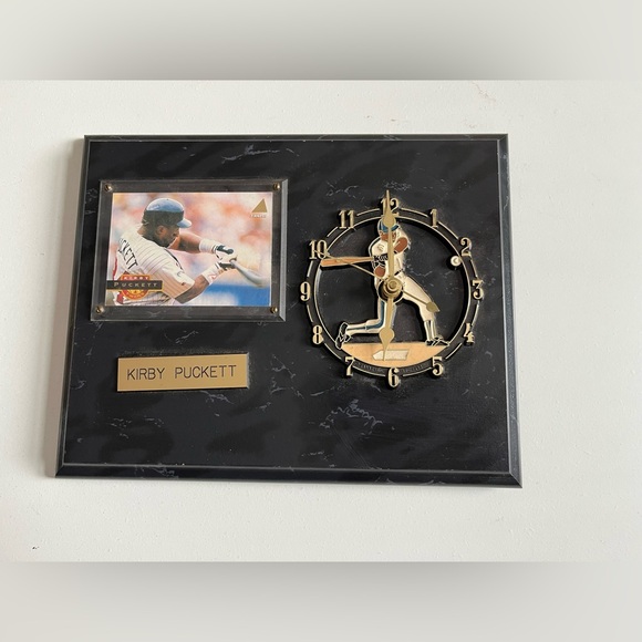 Minnesota Twins Other - Vintage Minnesota Twins Kirby Puckett commemorative faux marble clock w/card